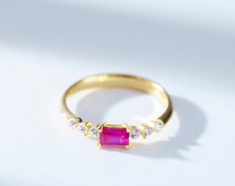 Ruby Ring, Oval Cut Ruby Ring with Round Diamonds, 14K Solid Gold Ruby Birthstone Ring, Elegant Stackable Ruby Ring, Minimalist Birth Gift