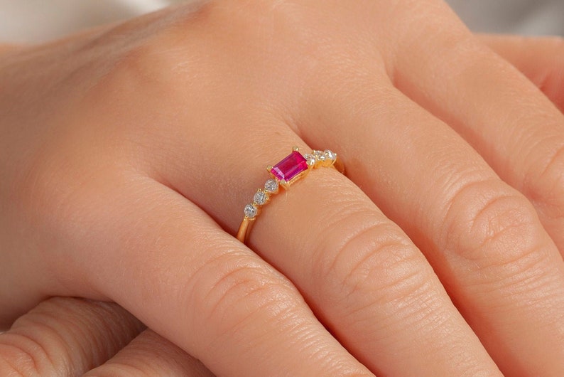 Sparkling Side Diamonds