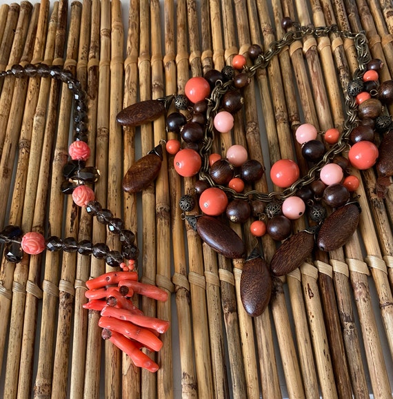 Wood and coral necklace by Gerard Yasco make a fu… - image 4
