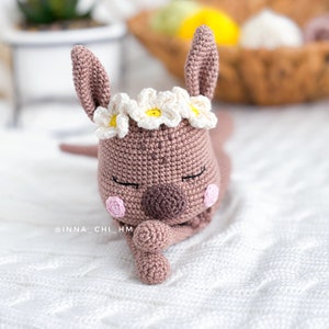 SOLO PATRÓN: Kangaroo Lovey / Kangaroo Baby Security Blanket / Diy crochet Kangaroo snuggler / PDF en inglés imagen 6