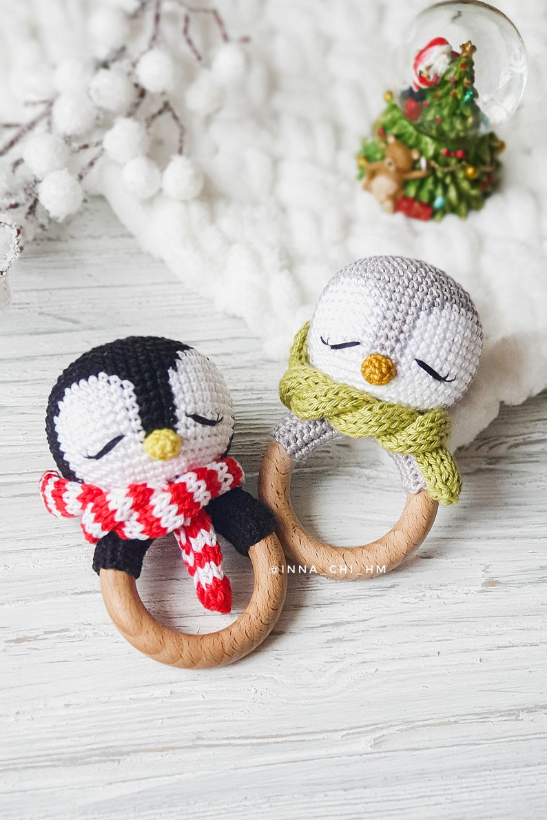 PATTERN ONLY: Penguin baby rattle Christmas ornament Penguin amigurumi toy PDF Crochet Pattern in English, Spanish, French zdjęcie 6