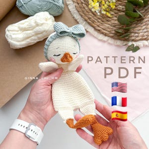 Crochet Goose Snuggler Pattern: DIY Goose Lovey Blanket (PDF in English, French, Spanish)