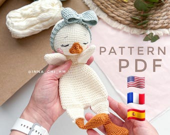 PATTERN ONLY: Goose Snuggler | Crochet Goose toy | Diy crochet Goose Lovey Blanket | PDF in English, French, Spanish