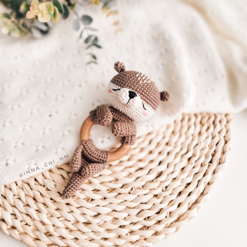 PATTERN ONLY: Otter baby rattle Crochet Otter Otter amigurumi toy Otter toy tutorial PDF Crochet Pattern English, French, Spanish image 4