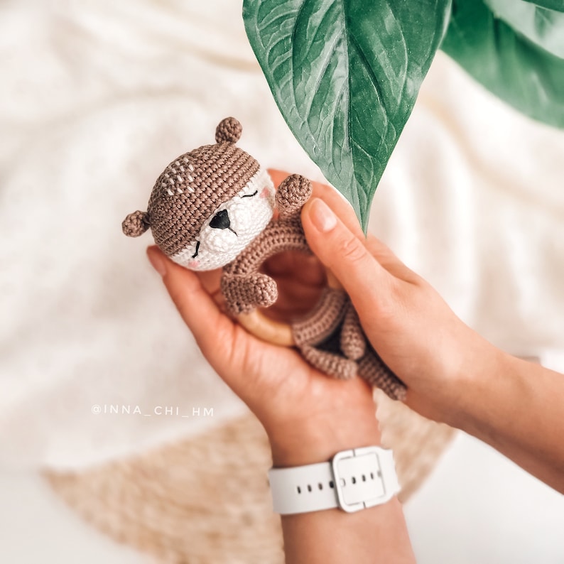 PATTERN ONLY: Otter baby rattle Crochet Otter Otter amigurumi toy Otter toy tutorial PDF Crochet Pattern English, French, Spanish image 5