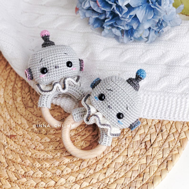 PATTERN ONLY: Robot baby rattle Robot amigurumi toy Diy Robot gift for kid Easy To Follow PDF Pattern in English, Spanish zdjęcie 5