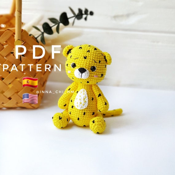 かぎ針編みのヒョウ柄アミグルミのパターン：サファリ動物のおもちゃ