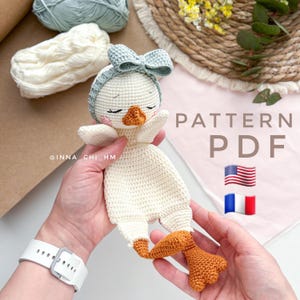 PATTERN ONLY: Goose Snuggler | Crochet Goose toy | Diy crochet Goose Lovey Blanket | PDF in English, French