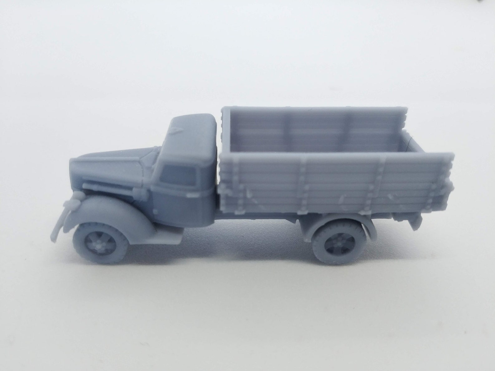 MINITRUCKS FORD V3000 Gas Generator réf. EX 17 - échelle 1/50° EUR 39,90 - FR