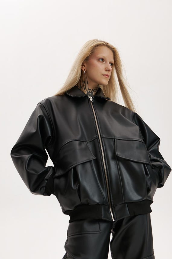 【OF ALL FORM】POCKET DETAIL LEATHERBOMBER Sleeve Pocket Detail Black Leather Bomber Jacket