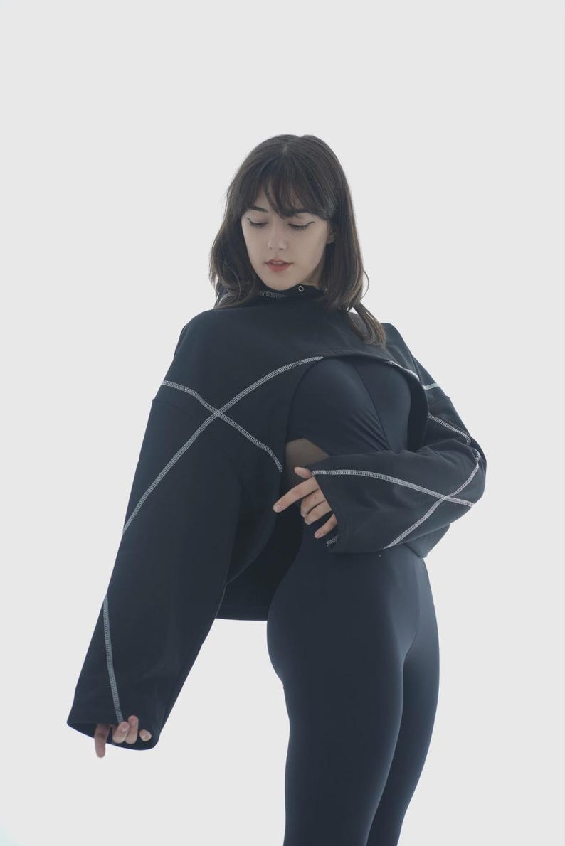 crop top hoodie
gothic top
egirl clothing
shrug hoodie
y2k top streetwear
streetwear hoodie
long sleeve crop top
oversized hoodie
futuristic apparel
urban style hoodie
gift for egirl
gift for gamer
gift for streetwear