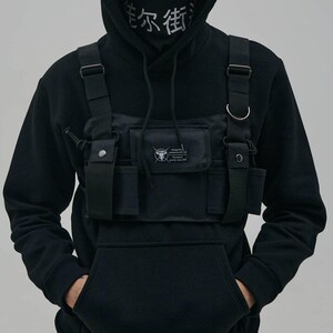 Tactical Chest Bag with Adjustable Straps and 3 Front Pockets – Durable Oxford 600D for Everyday Use