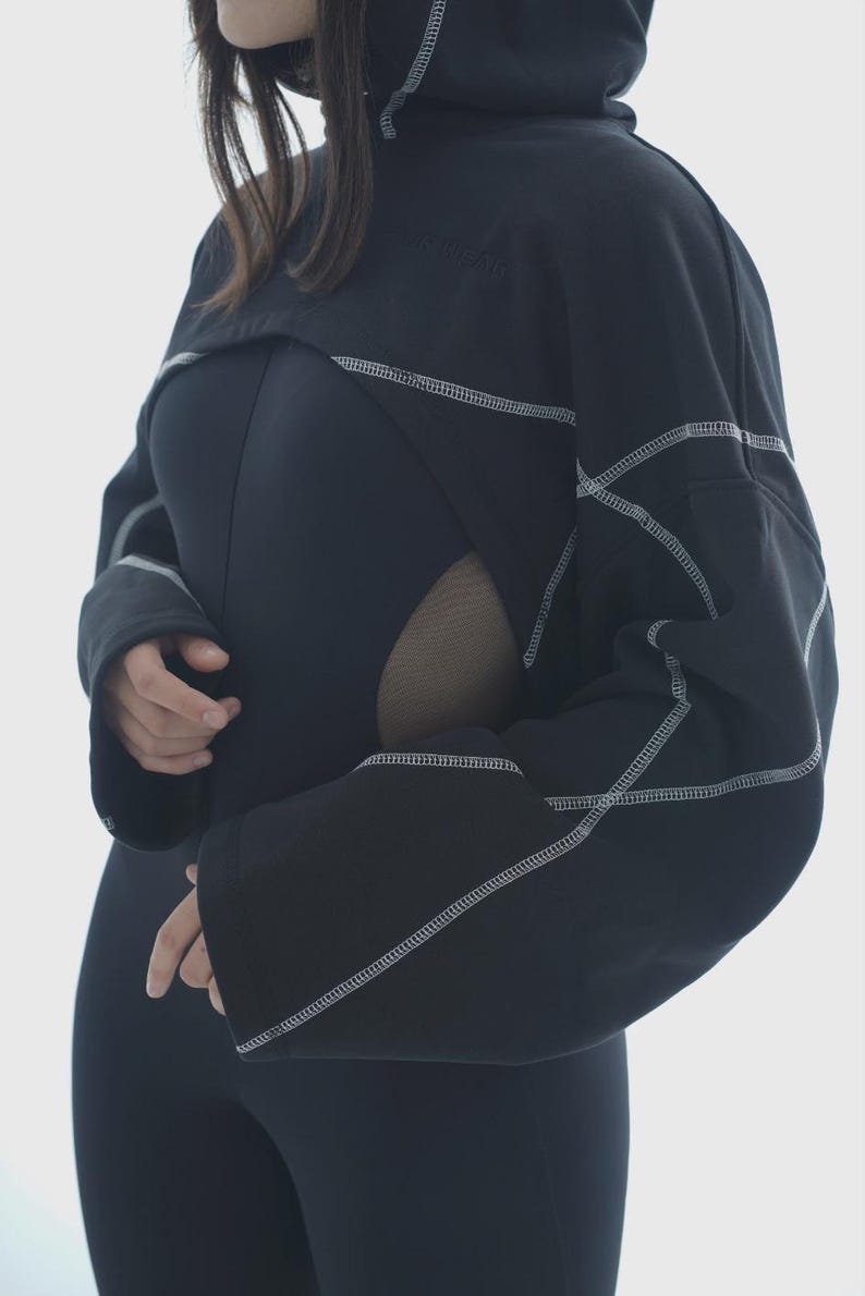 Oversized Cyberpunk Cropped Sweatshirt with Hood and Long Sleeves, Techwear Hoodie Women Streetstyle
