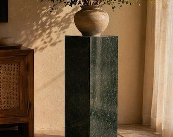 Natural Green Marble Pedestal: Statement Piece for Luxury Interiors