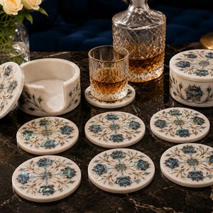 Juego de 6 posavasos de mármol con incrustaciones de concha de abulón, diseño floral.