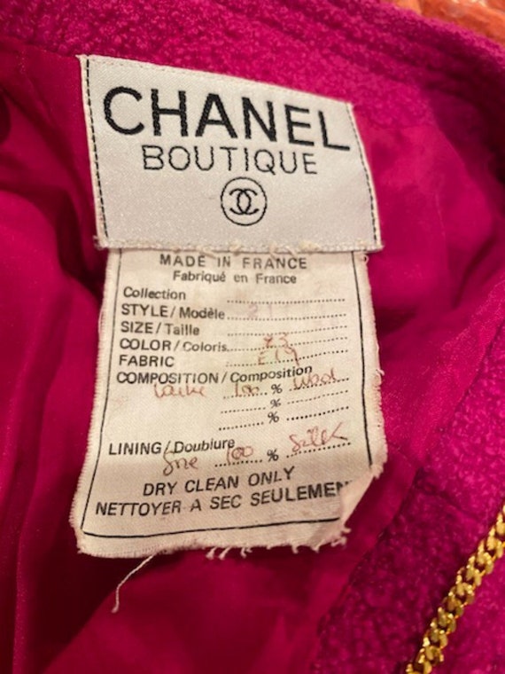 Vintage Chanel Boutique 1980s-1990s Bright Pink Boucle Wool 