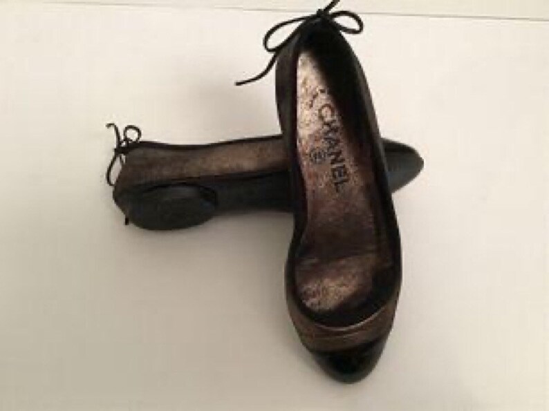 Chanel metallic black bronze/gold color Ballet Ballerina Flats Shoes EU 34.5 US 3.5/4 image 2