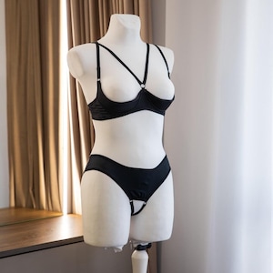 Open crotched lingerie uncencered, Open cupless bra extreme, Quarter cup plus size big breast, Open crotched panty