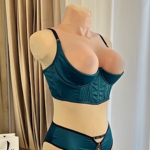 Lingerie see through uncen... x rated, Open cupless bra for large bust Half-cup underwired bra, Shelf bra Open crotched lingerie