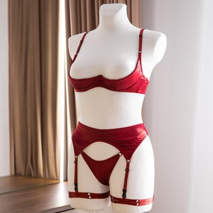 Lingerie met open kruis, doorschijnend, open cuploze bh-plankje voor panty's