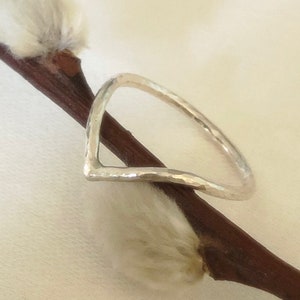 Silver wishbone style ring