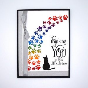 Tarjeta de simpatía para mascotas hecha a mano con rainbow Bridge of Paw Prints