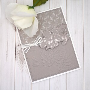 Carte de sympathie faite main avec fleurs en relief