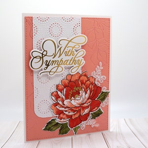 Carte de sympathie faite main avec une grande fleur estampée à la main