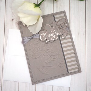 Carte de sympathie faite main avec fleurs en relief