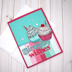 Biglietto di compleanno fatto a mano con cupcake