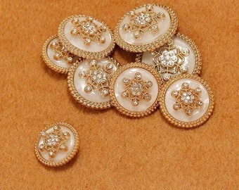 06. 5 pcs of Luxury Rhinestone Clothing Buttons Snowflake Pattern Fashion Metal Buttons for Clothing Golden Buttons for Shirt