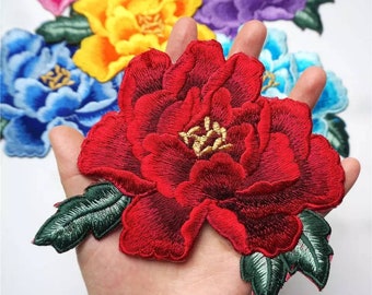1 piece of Embroidered Peony flowers for Clothing, Thermo Badge, Iron-On Patch For clothing. Sewing decorations. 12.5cmx14cm