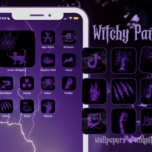 Pode incluir: Uma tela de iPhone roxa e preta com um tema de festa de bruxas. A tela tem ícones para aplicativos como Doordash, Asana, Safari, Twitter, Zillow, Tasty e iMovie. Os ícones são decorados com uma teia de aranha, um gato, uma abóbora, um fantasma e outras imagens com tema de Halloween. O texto "Witchy Party" está na parte superior da tela, e o texto "wallpapers + widgets" está na parte inferior.