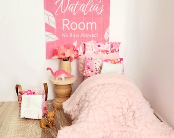Miniature Pink Doll Bedroom Set, Toy Dinosaur, Handmade Blanket