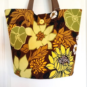 Large vintage fabric purse, mod 1960s 70s flower power bag