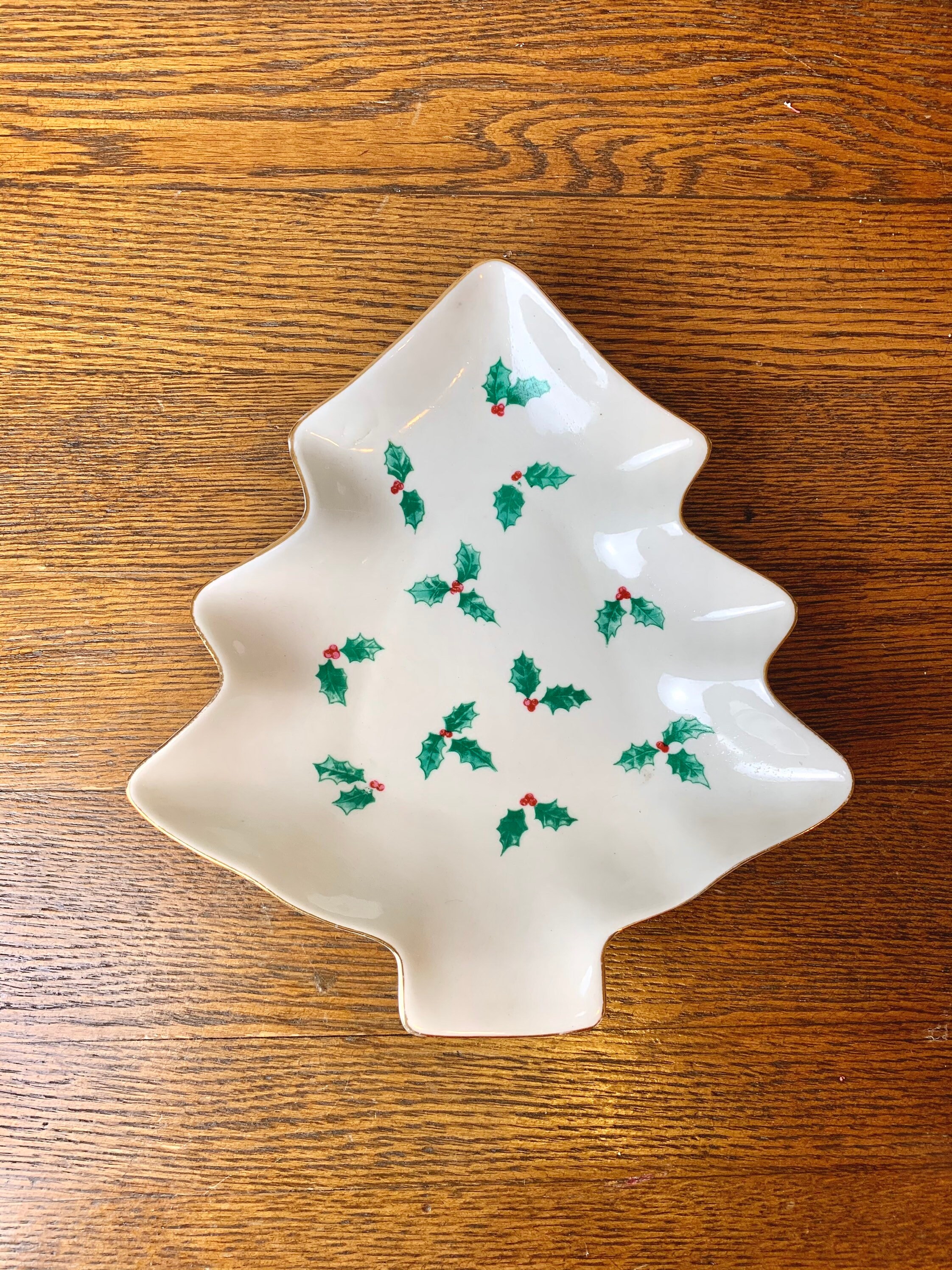 Vintage Christmas tree dish/plate with holly pattern and gold Etsy
