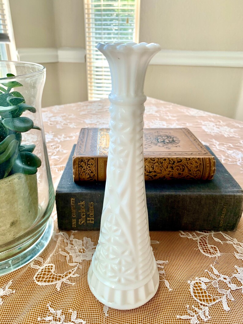 Vintage Milk Glass Flower Vase Etsy