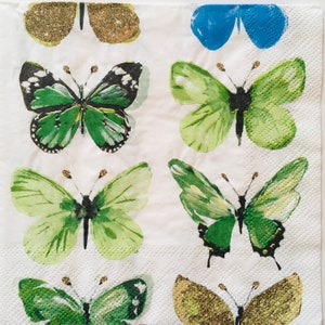 Serviette individuelle de table ~ Papillons (principalement roses ou verts)