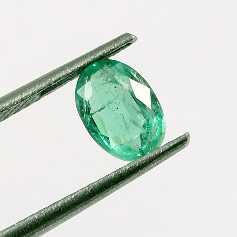 1.00 Carat Certified Natural Emerald oval shape loose gemston loop clean faceted stone 7.5X5.3X3MM Untreated Unheated gemstone
