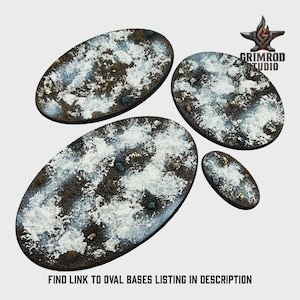 Op de afbeelding: Vier ovale bases met een getextureerd, met sneeuw bedekt terreinontwerp. De bases vari&euml;ren in grootte en hebben een mix van bruine, grijze en witte kleuren. De tekst "FIND LINK TO OVAL BASES LISTING IN DESCRIPTION" staat onderaan.