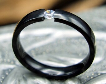 Solitaire gothique acier noir et zircon fiançailles mariage