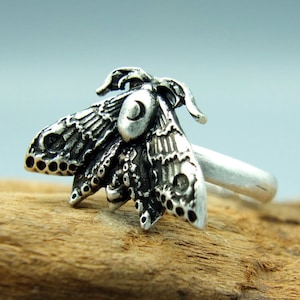 Wiccan Night Adjustable Moth Ring