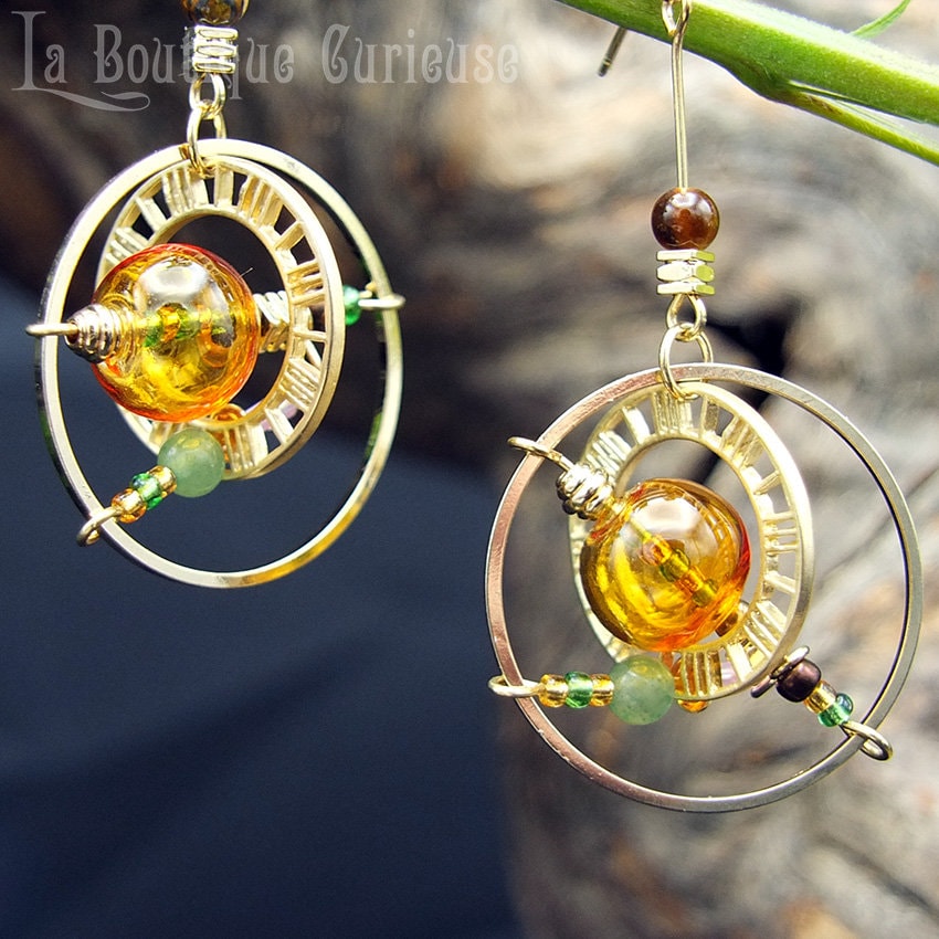 Boucles D'oreilles Vintage Années 70 - Couleur Or, Motif Gravé Feuille - Percées