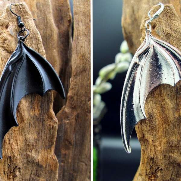 Paire de boucles d'oreilles aile de démon / dragon / chauve souris gothique noires ou argent