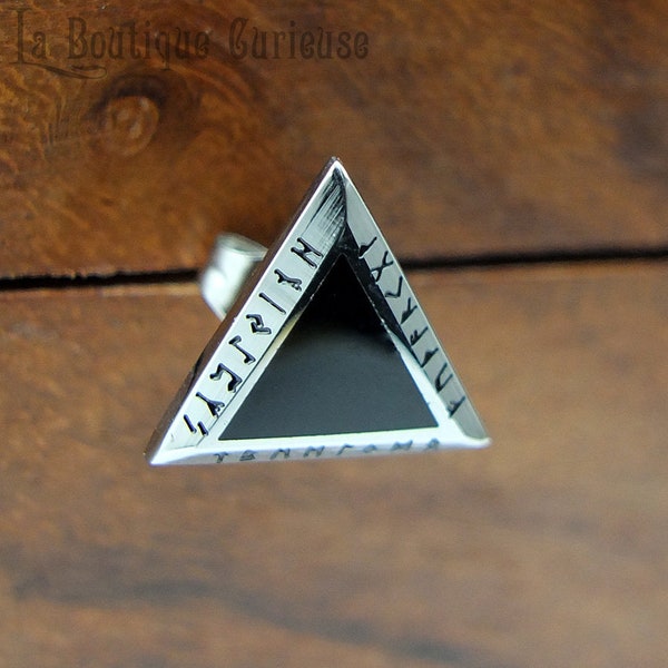 A l'unité : Boucle d'oreille / piercing homme viking triangle runique acier noir ou argent