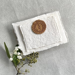 10er Packung handgeschöpftes Büttenpapier in zarter Ivory Farbe in 7 Größen handmade paper cotton paper PACK OF 10 SHEETS Bild 3