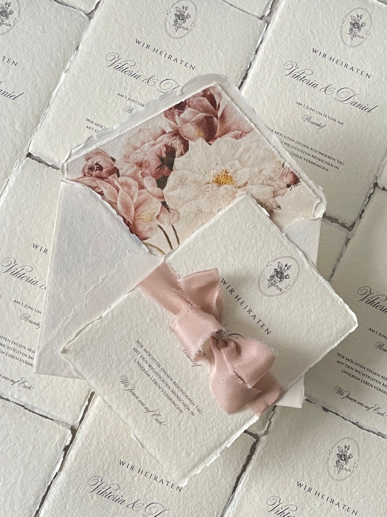 Personalisierte Einladungskarte AMELIE, auf handgeschöpftes Büttenpapier mit Seidenschleife, Wachssiegel, Umschlagfutter und Absender Bild 4