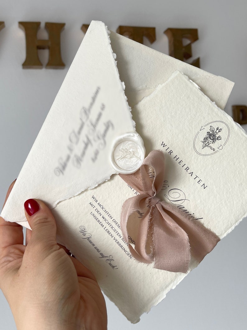 Personalisierte Einladungskarte AMELIE, auf handgeschöpftes Büttenpapier mit Seidenschleife, Wachssiegel, Umschlagfutter und Absender Bild 3