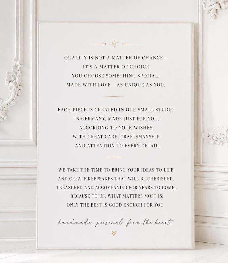 Minimalistische und elegante Tischnummern für Hochzeit & Event auf hochwertigem handgeschöpftem Büttenpapier in Weiß oder Ivory. Veredelt mit floraler Blindprägung und edlem Digitaldruck, wählbar in 3 stilvollen Farben. Die Fine-Art Tischkarten schaffen eine luxuriöse und zeitlose Tischdekoration für moderne Hochzeiten, Dinner, Gala oder exklusive Feiern. Ideal für Brautpaare, die elegante Papeterie, hochwertige Hochzeitsdeko und individuelles Design lieben.