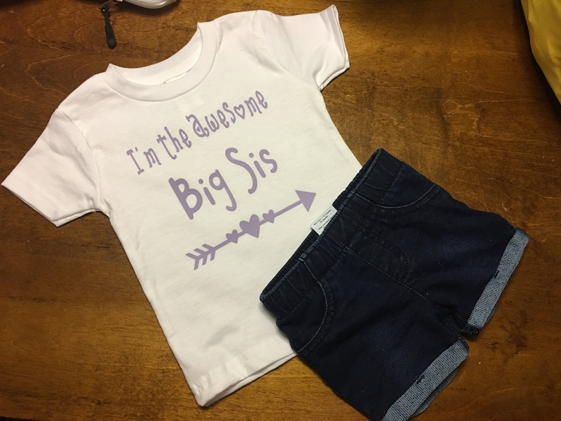 Customized BigLittle Sister shirt Funny Baby Clothes Toddler Funny shirt Infant Funny Tshirt Custom Baby Gift Baby Shower Gift,